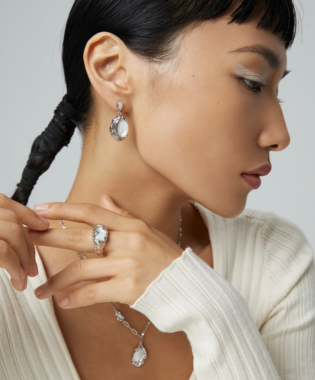 Sunyata Organically Shaped Oval Mother-Of-Pearl Ring