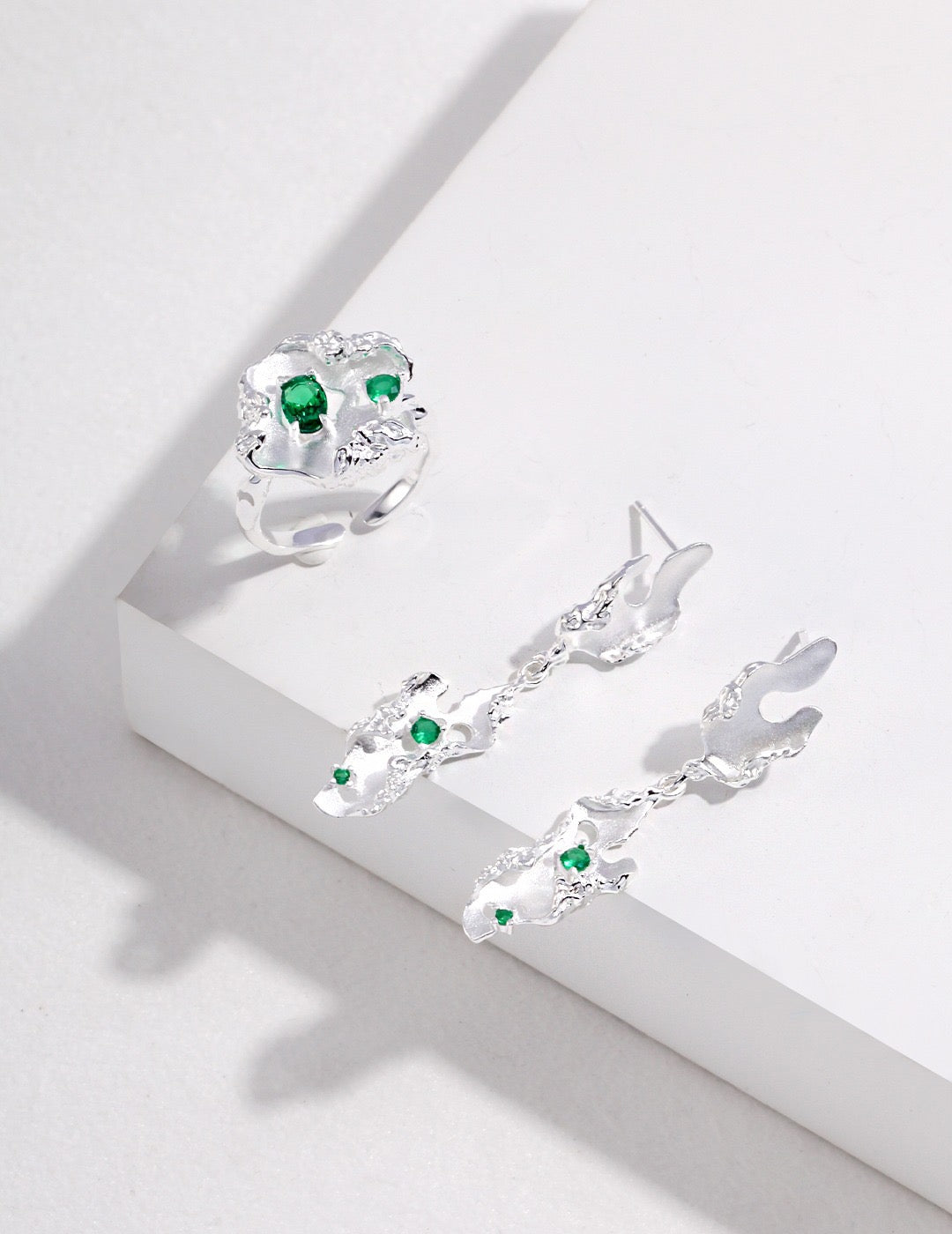Sunyata Bark Necklace